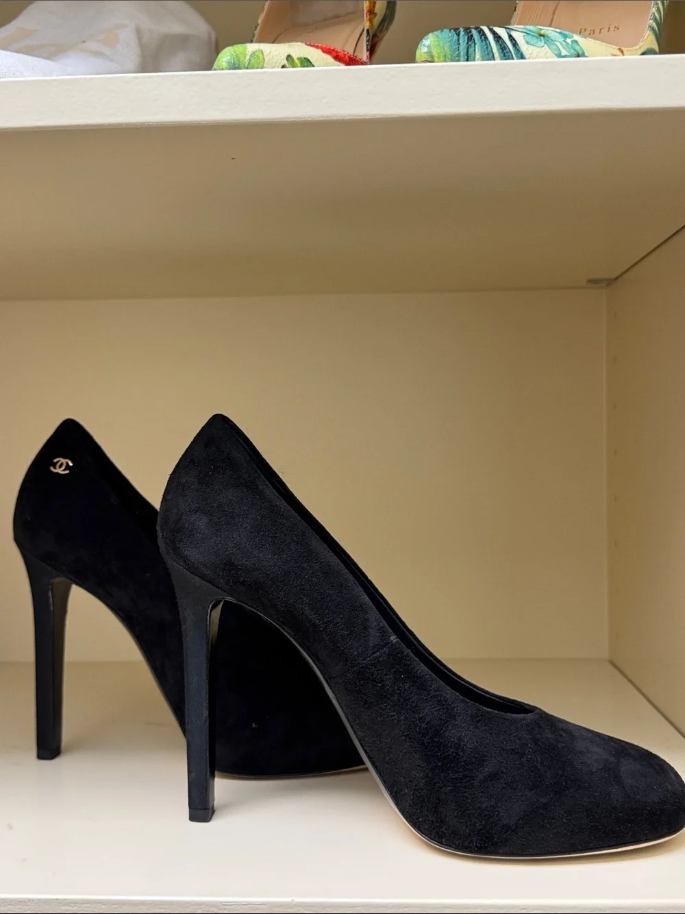 CHANEL Black Suede Stiletto Pumps
